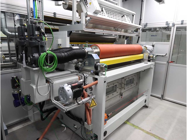 2022 kroenert rol-naar-rol lamineerlijn - afbeelding 5 van  33