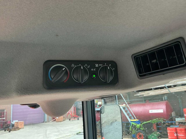 2022 kubota b2261 vierwielaangedreven landbouwtractor - afbeelding 13 van  48