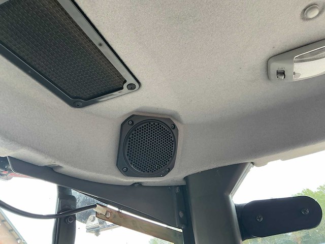 2022 kubota b2261 vierwielaangedreven landbouwtractor - afbeelding 15 van  48