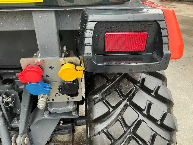2022 kubota b2261 vierwielaangedreven landbouwtractor - afbeelding 40 van  48