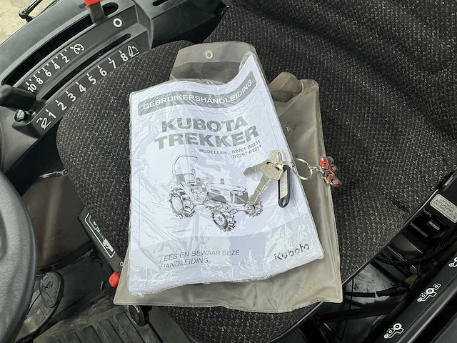 2022 kubota b2261 vierwielaangedreven landbouwtractor - afbeelding 44 van  48