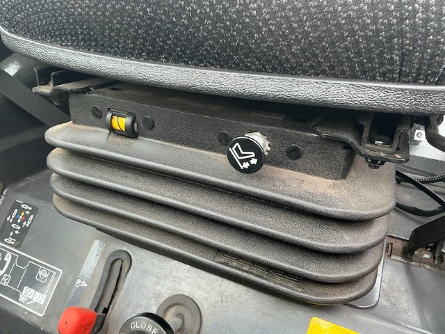 2022 kubota b2261 vierwielaangedreven landbouwtractor - afbeelding 45 van  48