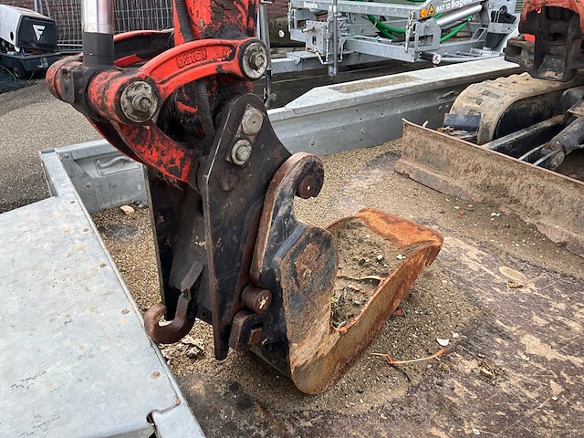 2022 kubota kx019 minigraafmachine met machinetransporter - afbeelding 13 van  16