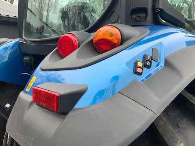 2022 landini 5-100 vierwielaangedreven landbouwtractor “ongebruikt 2 uur” demo model - afbeelding 11 van  41