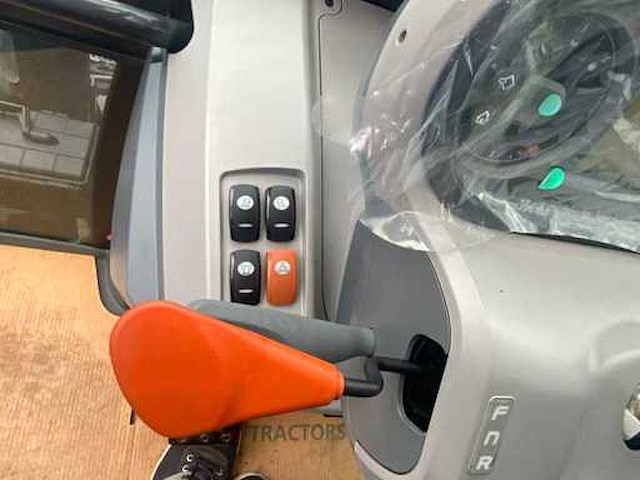 2022 landini 5-100 vierwielaangedreven landbouwtractor “ongebruikt 2 uur” demo model - afbeelding 16 van  41