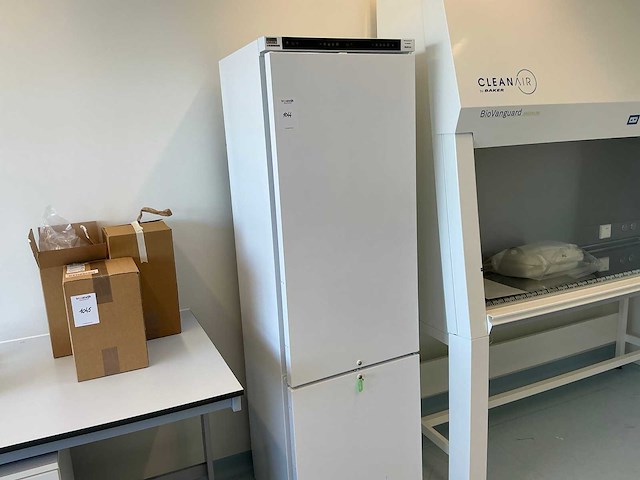 2022 liebherr lcv 4010 laboratorium koelkast/vriezer combinatie - afbeelding 1 van  10