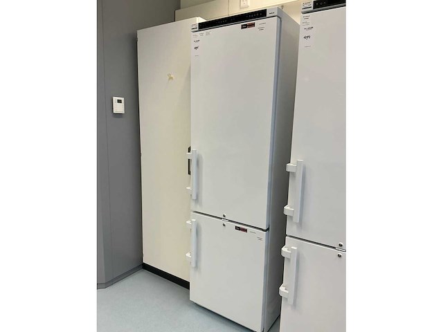 2022 liebherr lcv 4010 mediline laboratorium koelkast/vriezer combinatie - afbeelding 6 van  12