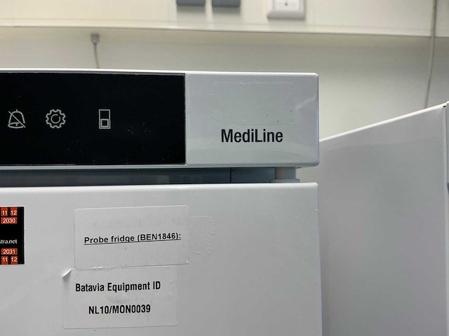 2022 liebherr lcv 4010 mediline laboratorium koelkast/vriezer combinatie - afbeelding 8 van  12