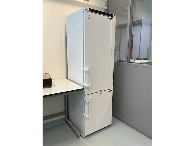 2022 liebherr lcv 4010 mediline laboratorium koelkast/vriezer combinatie - afbeelding 2 van  9