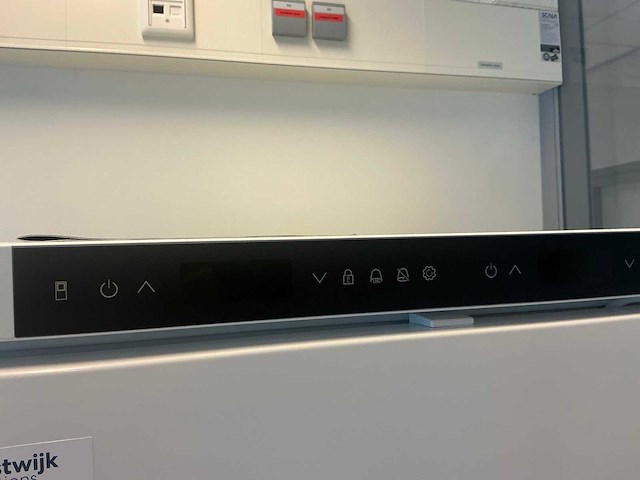 2022 liebherr lcv 4010 mediline laboratorium koelkast/vriezer combinatie - afbeelding 4 van  9