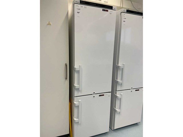 2022 liebherr lcv 4010 mediline laboratorium koelkast/vriezer combinatie - afbeelding 2 van  9