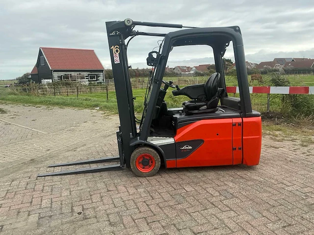 2022 linde e16l-02 vorkheftruck - afbeelding 13 van  18