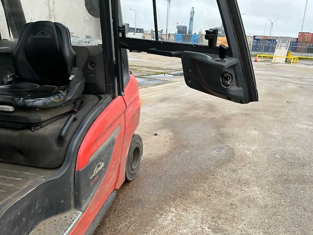 2022 linde h35t-01 heftruck met cascade balenklem - afbeelding 15 van  30