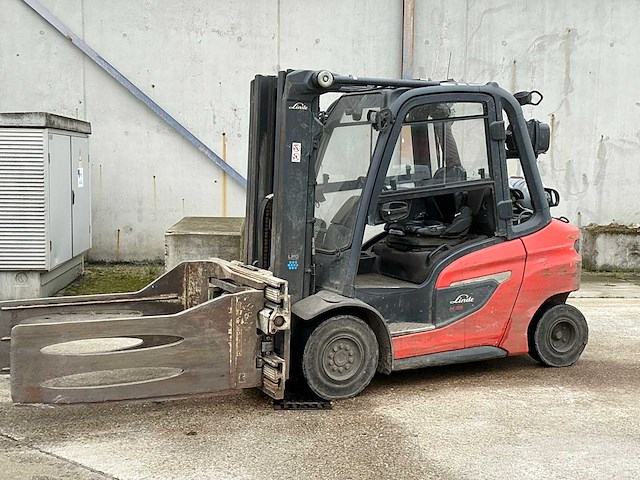 2022 linde h35t-01 heftruck met cascade balenklem - afbeelding 8 van  13