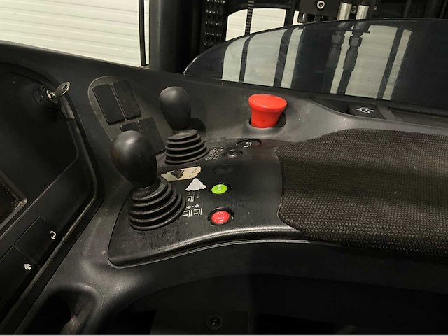 2022 linde r14g-01 1400kg ruw terrein reach truck - afbeelding 15 van  19