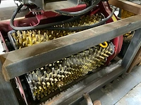 2022 lloyd rs4-9 snelwissel hydraulische zeefbak - afbeelding 11 van  11