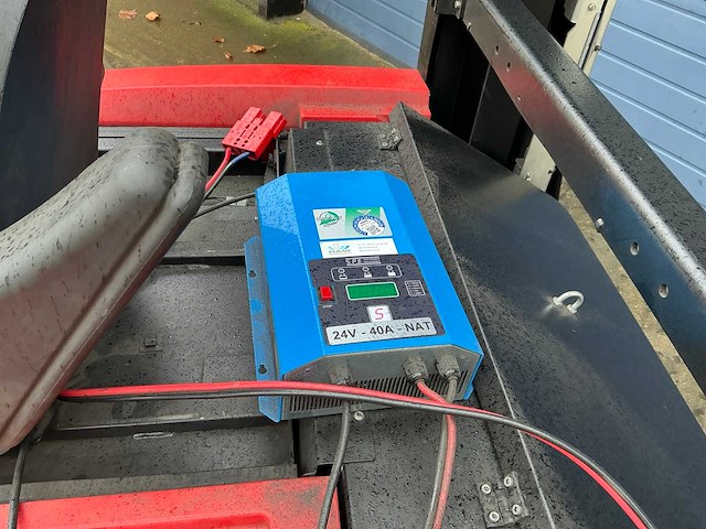 2022 maclean buster1300te zelfrijdende veegmachine - afbeelding 4 van  17