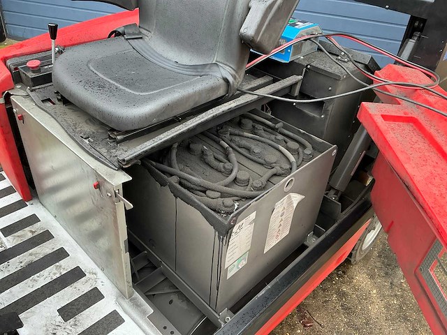 2022 maclean buster1300te zelfrijdende veegmachine - afbeelding 7 van  17