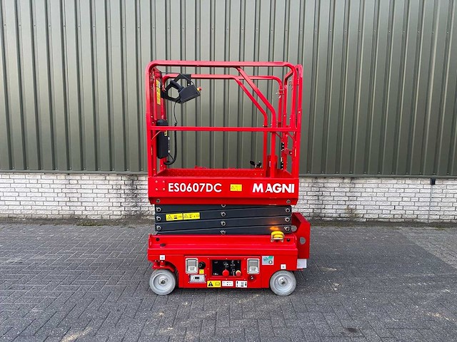 2022 magni es0607dc hoogwerker - afbeelding 6 van  7