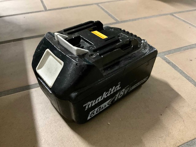 2022 makita dga 508 haakse slijpmachine - afbeelding 6 van  6