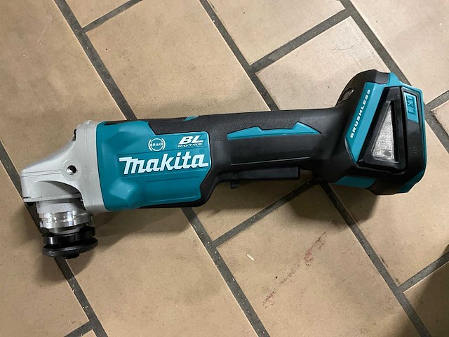 2022 makita dga 508 haakse slijpmachine - afbeelding 3 van  5