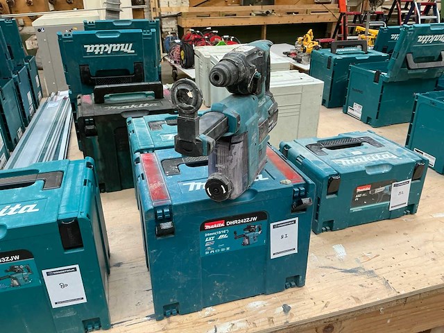 2022 makita dhr242 combihamer met stofafzuiging - afbeelding 1 van  2
