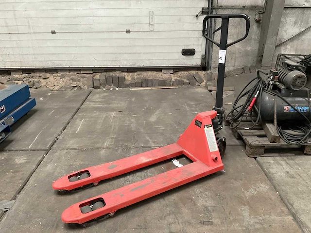 2022 manutan hand hydraulische palletwagen - afbeelding 9 van  9