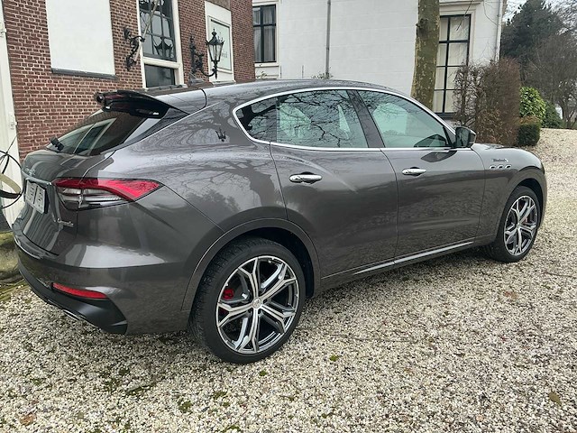 2022 maserati levante modena s 3.0 v6 personenauto - afbeelding 32 van  47