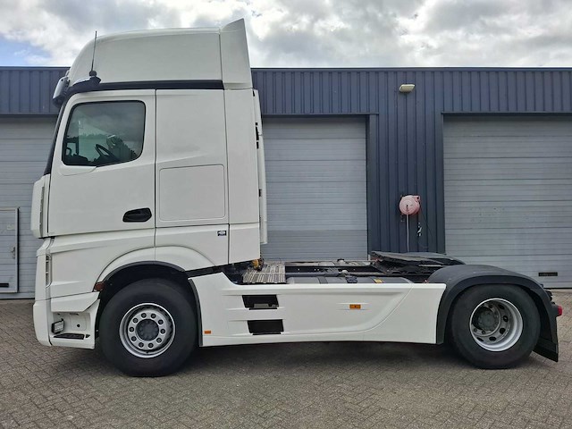 2022 mercedes-benz actros 1945 4x2 gigaspace vrachtwagen - afbeelding 23 van  29
