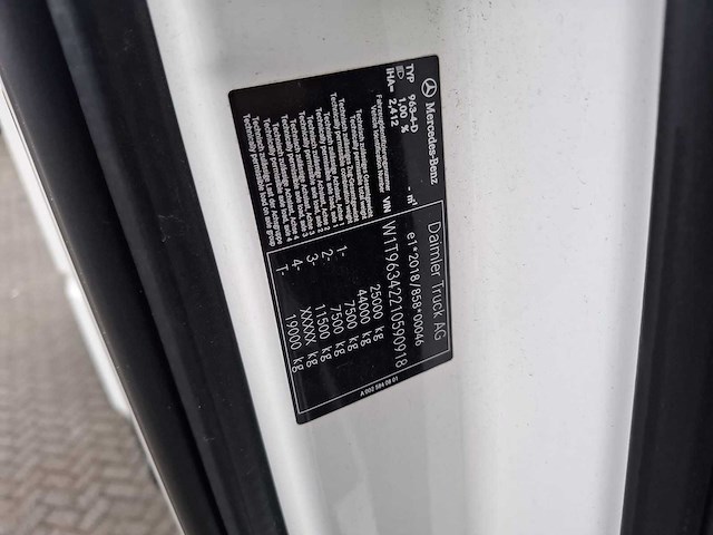 2022 mercedes-benz actros 2545 6x2 gigaspace vrachtwagen - afbeelding 15 van  35