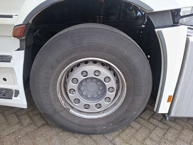 2022 mercedes-benz actros 2545 6x2 gigaspace vrachtwagen - afbeelding 16 van  35