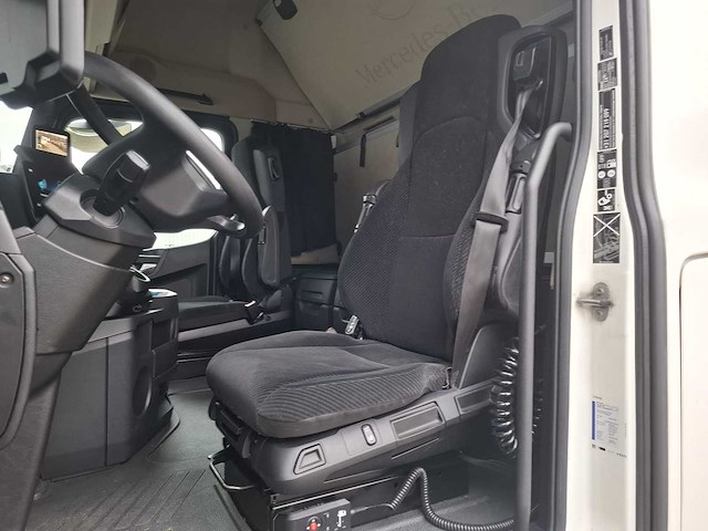 2022 mercedes-benz actros 2545 6x2 gigaspace vrachtwagen - afbeelding 34 van  35