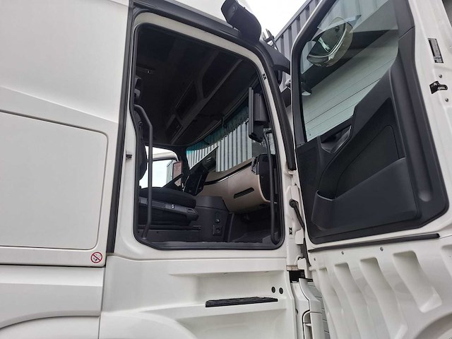 2022 mercedes-benz actros 2545 6x2 gigaspace vrachtwagen - afbeelding 29 van  35
