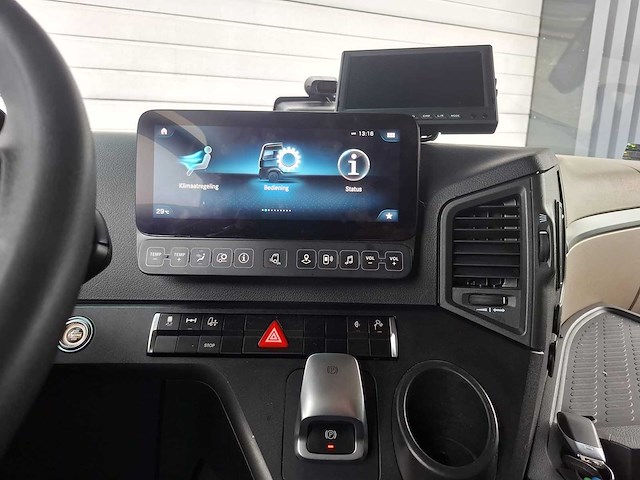 2022 mercedes-benz actros 2545 6x2 gigaspace vrachtwagen - afbeelding 7 van  35