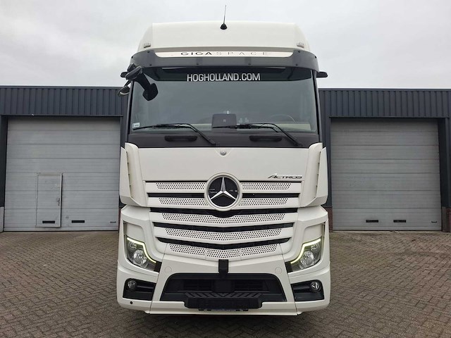 2022 mercedes-benz actros 2545 6x2 gigaspace vrachtwagen - afbeelding 12 van  35