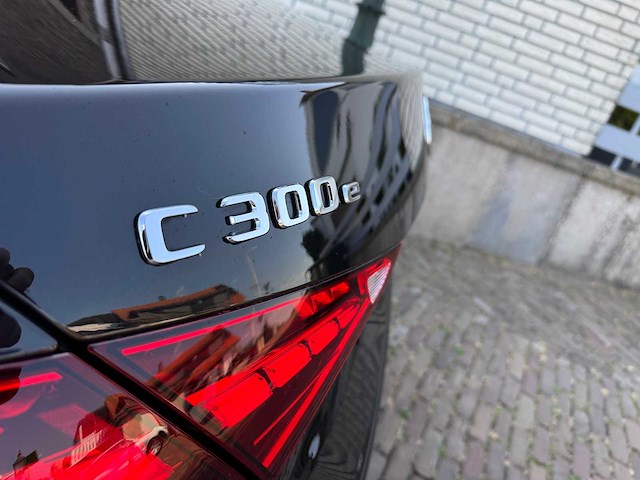 2022 mercedes-benz c-klasse 300 e amg 19” bns line ltd kdb-61-n - afbeelding 10 van  29