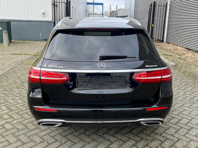 2022 mercedes-benz e300 4matic hybride personenauto - afbeelding 25 van  30