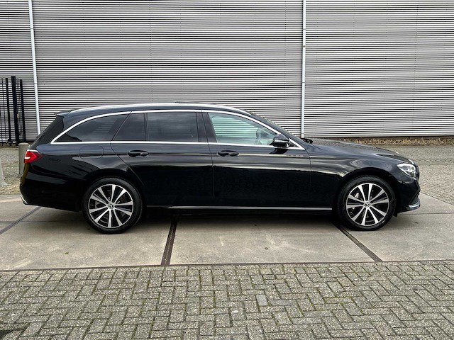 2022 mercedes-benz e300 4matic hybride personenauto - afbeelding 27 van  30