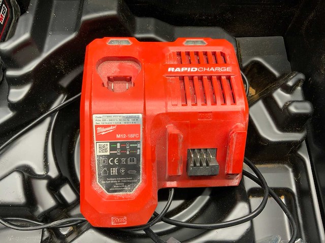 2022 milwaukee m18 fsag125x accu haakse slijpmachine - afbeelding 4 van  4