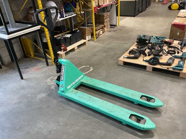 2022 mitsubishi me25mptp hand hydraulische palletwagen - afbeelding 1 van  5