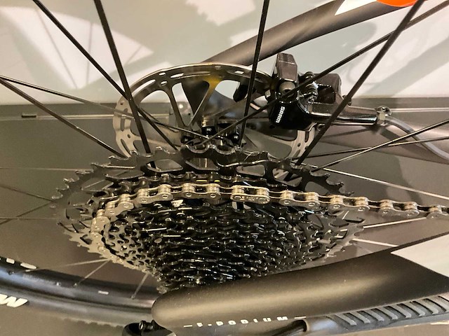 2022 mondraker f-podium carbon dc rr crosscountry mountainbike - 43cm - afbeelding 4 van  13