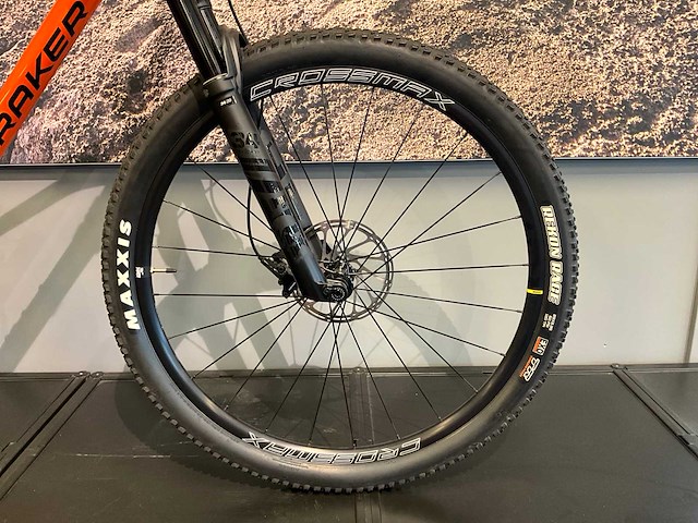 2022 mondraker f-podium carbon dc rr crosscountry mountainbike - 43cm - afbeelding 6 van  13