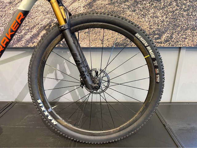 2022 mondraker podium carbon r hardtail mountainbike - l - afbeelding 8 van  15