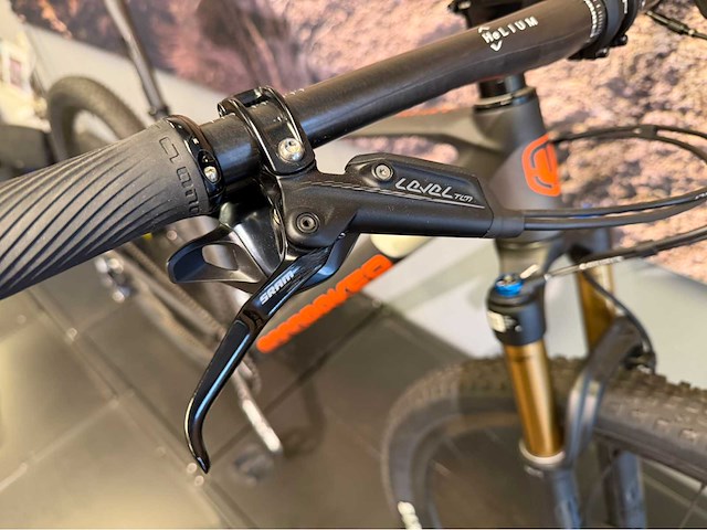 2022 mondraker podium carbon r hardtail mountainbike - l - afbeelding 13 van  15