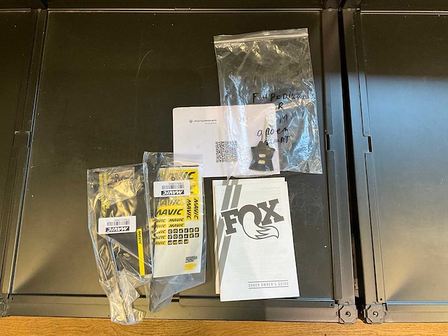 2022 mondraker podium carbon r mountainbike - 43cm - afbeelding 2 van  12