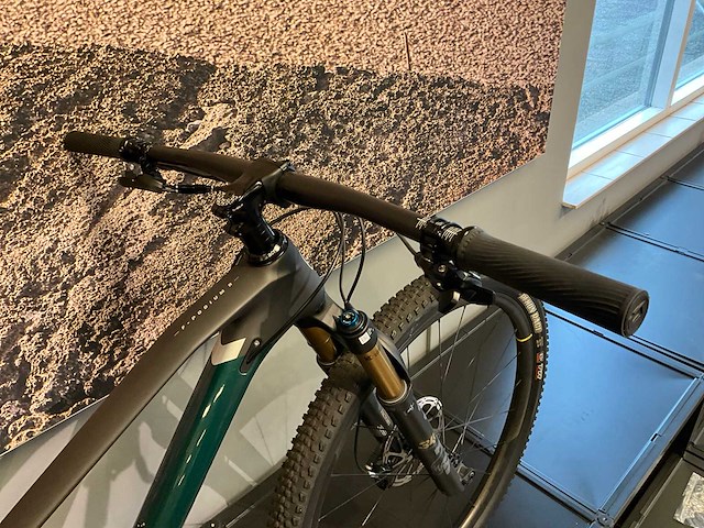 2022 mondraker podium carbon r mountainbike - 43cm - afbeelding 6 van  12