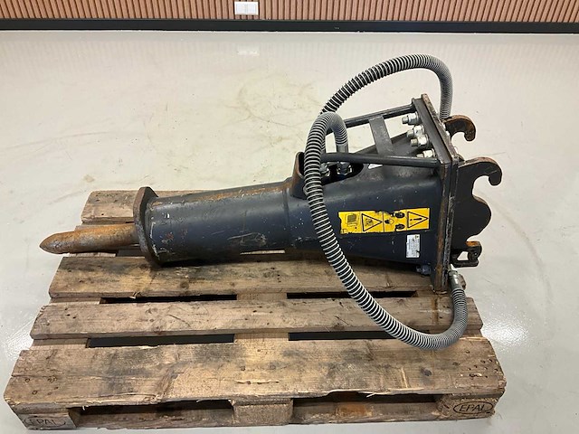 2022 montabert hb880 cw05 hydraulische sloophamer - afbeelding 4 van  11