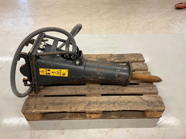 2022 montabert hb880 cw05 hydraulische sloophamer - afbeelding 8 van  11