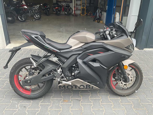 2022 motobi - strada 125 dl sport - motorcycle - afbeelding 3 van  16