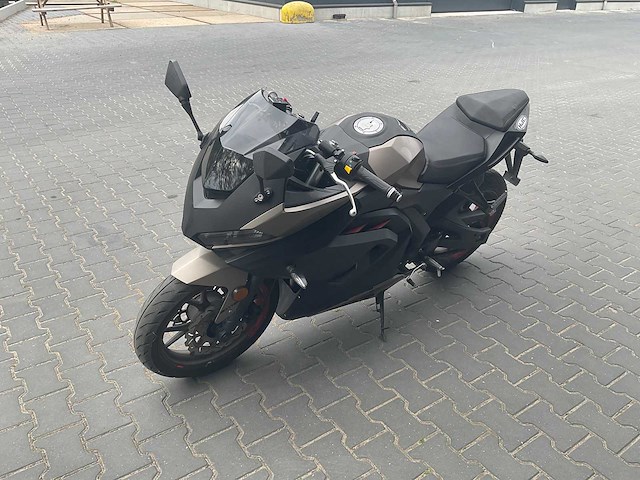 2022 motobi - strada 125 dl sport - motorcycle - afbeelding 1 van  16